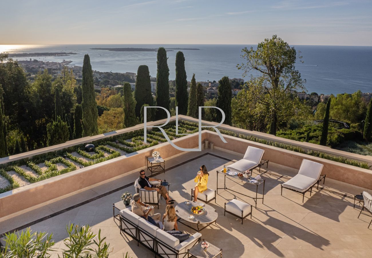Villa in Cannes - Chateau de la Croix des Gardes